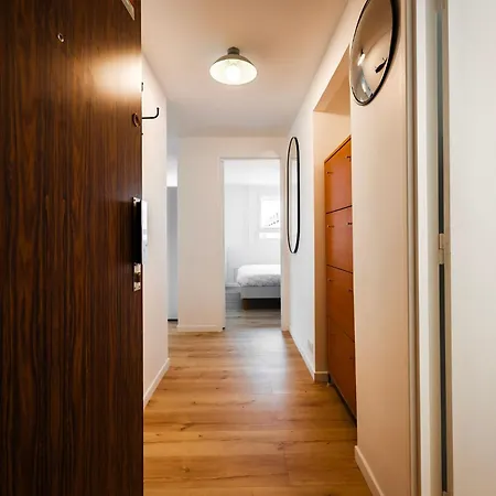 Apartment 3 Pieces Avec Balcon, 10 Minutes Paris *