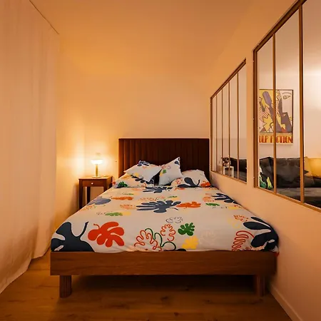 3 Pieces Avec Balcon, 10 Minutes Paris